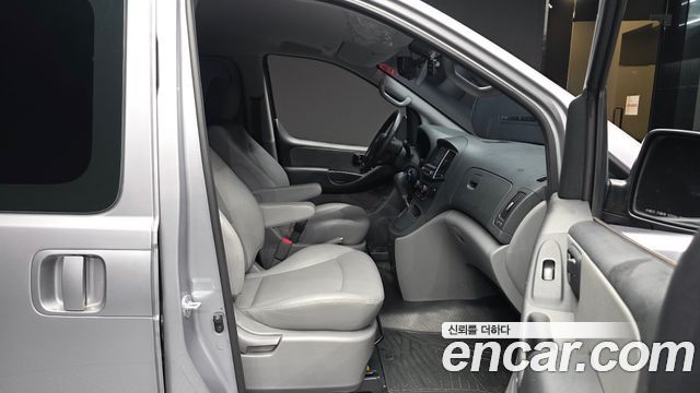 Hyundai Grand Starex Van 5-Seater Smart 2021 — фото 15