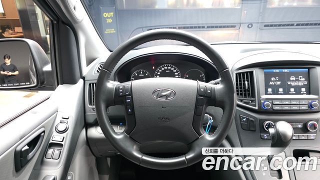 Hyundai Grand Starex Van 5-Seater Smart 2021 — фото 17