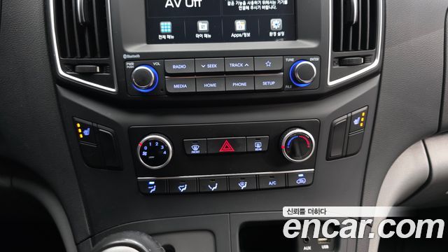 Hyundai Grand Starex Van 5-Seater Smart 2021 — фото 20