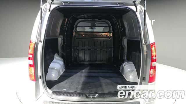 Hyundai Grand Starex Van 5-Seater Smart 2021 — фото 24