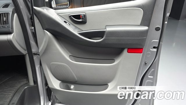 Hyundai Grand Starex Van 5-Seater Smart 2021 — фото 30