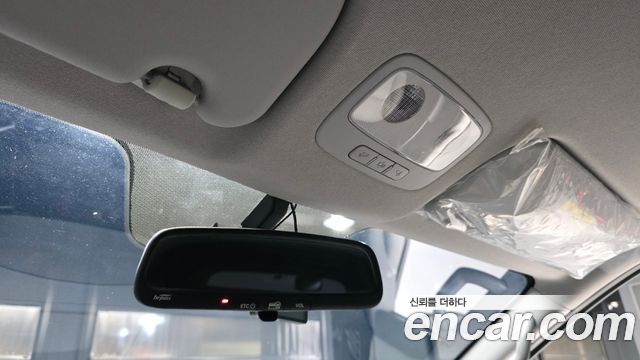 Hyundai Grand Starex Van 5-Seater Smart 2021 — фото 33