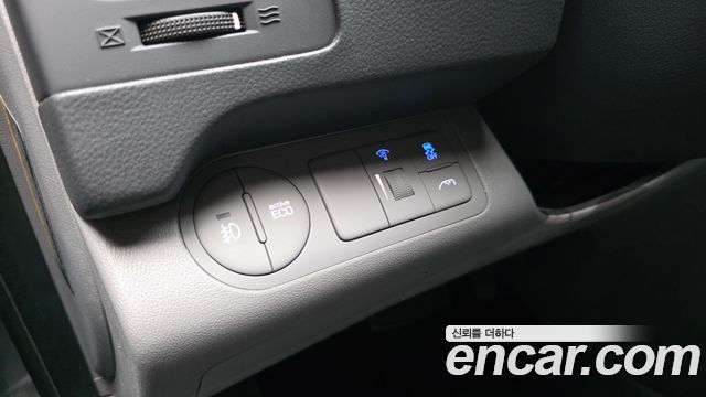 Hyundai Grand Starex Van 5-Seater Smart 2021 — фото 36