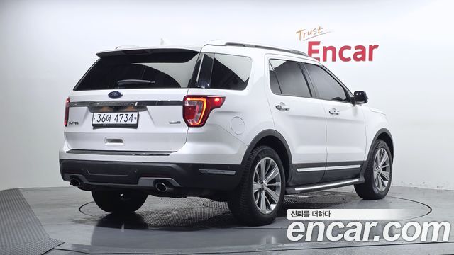Ford Explorer 2.3 Limited 4WD 5th 2018 — фото 2