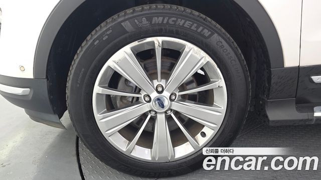 Ford Explorer 2.3 Limited 4WD 5th 2018 — фото 5