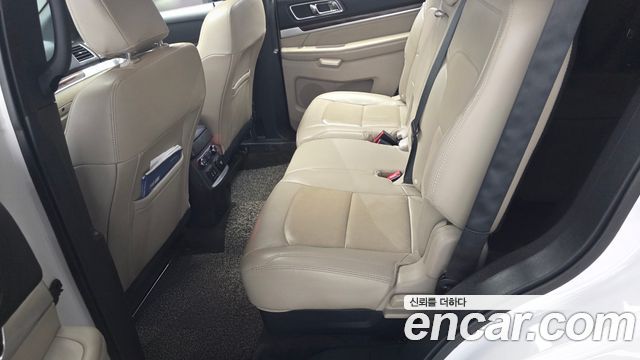 Ford Explorer 2.3 Limited 4WD 5th 2018 — фото 12