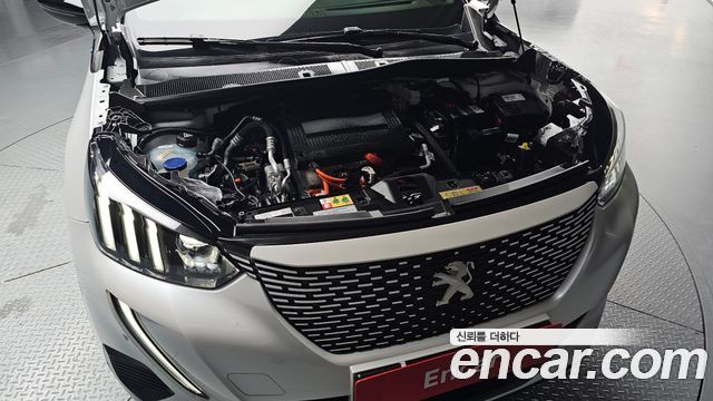 Peugeot e-2008 (II) EV GT 2023 — фото 6