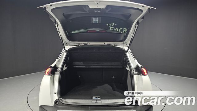 Peugeot e-2008 (II) EV GT 2023 — фото 20