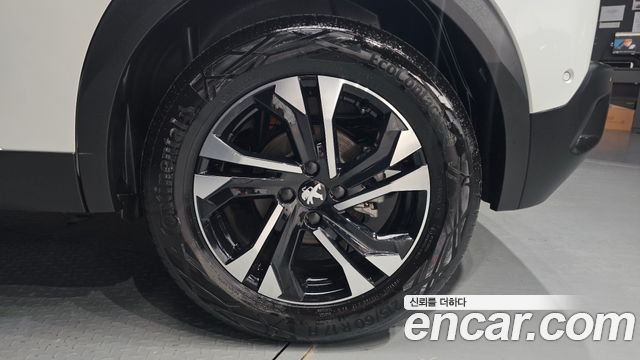 Peugeot e-2008 (II) EV GT 2023 — фото 21