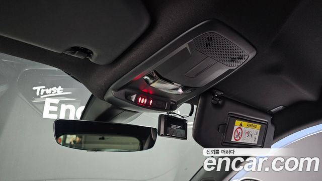 Peugeot e-2008 (II) EV GT 2023 — фото 29