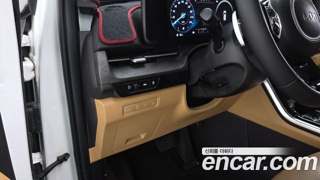 Kia Carnival (IV) Gasoline 9-Seater Signature 2023 — фото 17