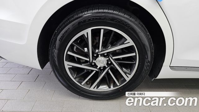 Hyundai Grandeur (IG) 2.5 Premium Choice 2021 — фото 5