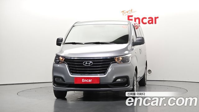 Hyundai Grand Starex Van 5-Seater Smart 2021 — фото 3