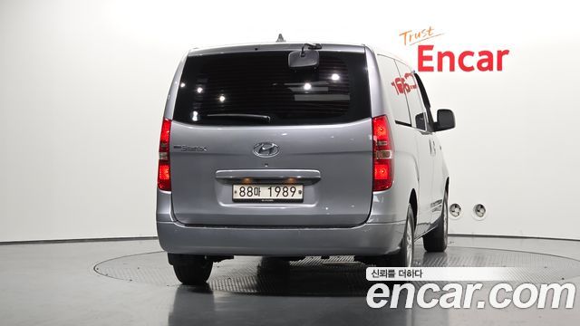 Hyundai Grand Starex Van 5-Seater Smart 2021 — фото 4