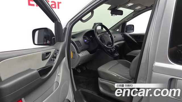 Hyundai Grand Starex Van 5-Seater Smart 2021 — фото 10