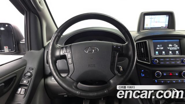 Hyundai Grand Starex Van 5-Seater Smart 2021 — фото 13
