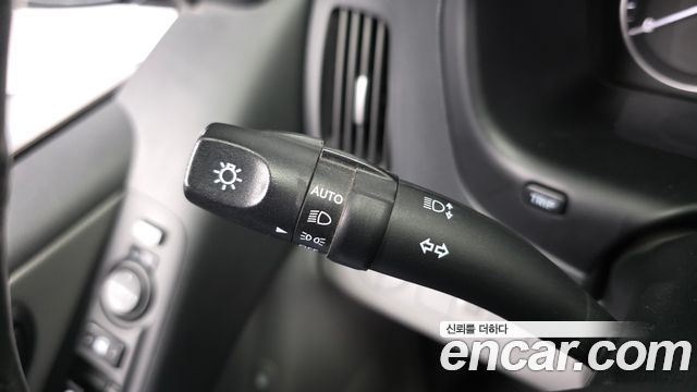 Hyundai Grand Starex Van 5-Seater Smart 2021 — фото 18