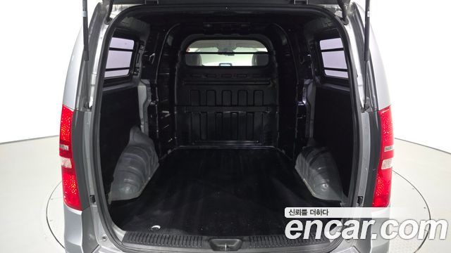 Hyundai Grand Starex Van 5-Seater Smart 2021 — фото 30