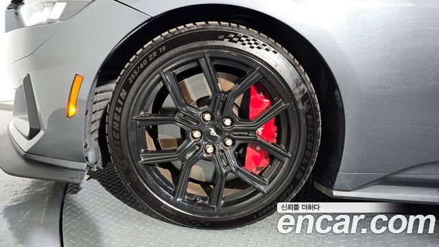 Ford Mustang (VII) 2.3 EcoBoost Premium Coupe 2024 — фото 5