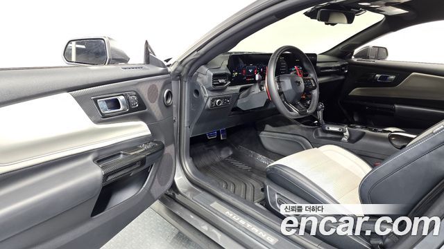Ford Mustang (VII) 2.3 EcoBoost Premium Coupe 2024 — фото 10