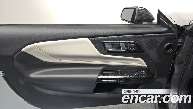 Ford Mustang (VII) 2.3 EcoBoost Premium Coupe 2024 — фото 24