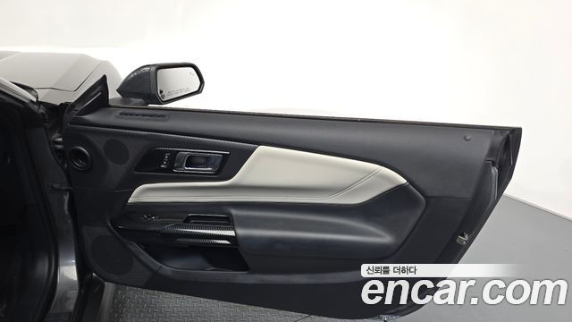 Ford Mustang (VII) 2.3 EcoBoost Premium Coupe 2024 — фото 25