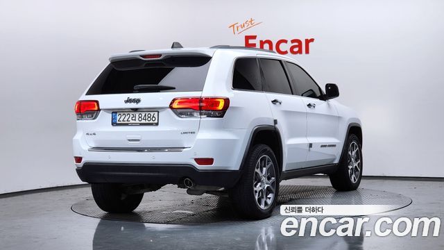 Jeep Grand Cherokee 3.6 Limited WK2 2021 — фото 2