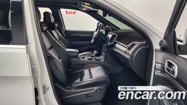 Jeep Grand Cherokee 3.6 Limited WK2 2021 — фото 37