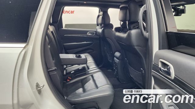 Jeep Grand Cherokee 3.6 Limited WK2 2021 — фото 38
