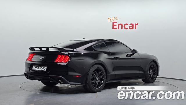 Ford Mustang Coupe 2019 — фото 2