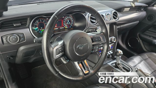 Ford Mustang Coupe 2019 — фото 13