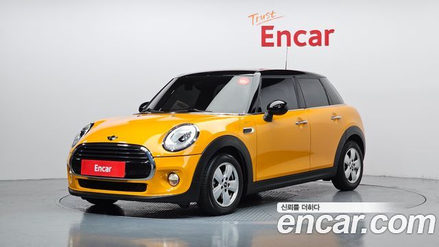MINI Cooper 5Door Standard 3rd