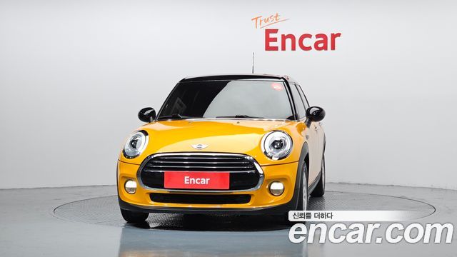 MINI Cooper 5Door Standard 3rd 2018 — фото 3