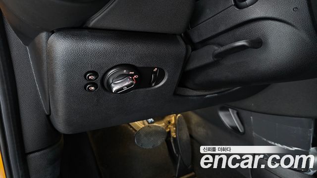 MINI Cooper 5Door Standard 3rd 2018 — фото 20