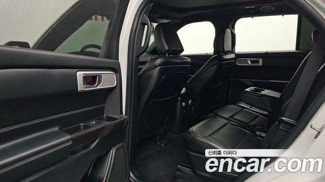 Ford Explorer (VI) 2.3 LimIted 4WD 2020 — фото 12