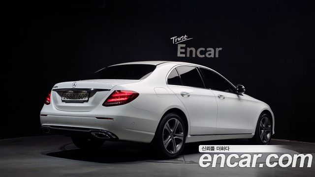 Mercedes-Benz E-Class (W213) E220d Avantgarde 2019 — фото 2