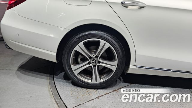 Mercedes-Benz E-Class (W213) E220d Avantgarde 2019 — фото 5