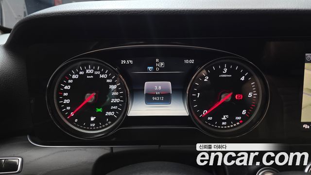 Mercedes-Benz E-Class (W213) E220d Avantgarde 2019 — фото 8