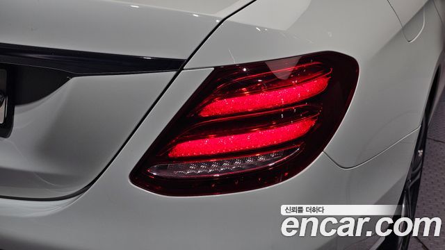 Mercedes-Benz E-Class (W213) E220d Avantgarde 2019 — фото 23