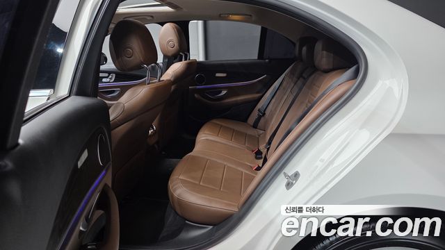 Mercedes-Benz E-Class (W213) E220d Avantgarde 2019 — фото 30