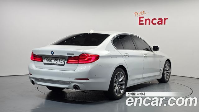 BMW 5 Series (G30) 520i Luxury 2018 — фото 2