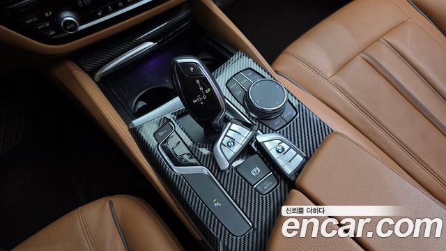 BMW 5 Series (G30) 520i Luxury 2018 — фото 9