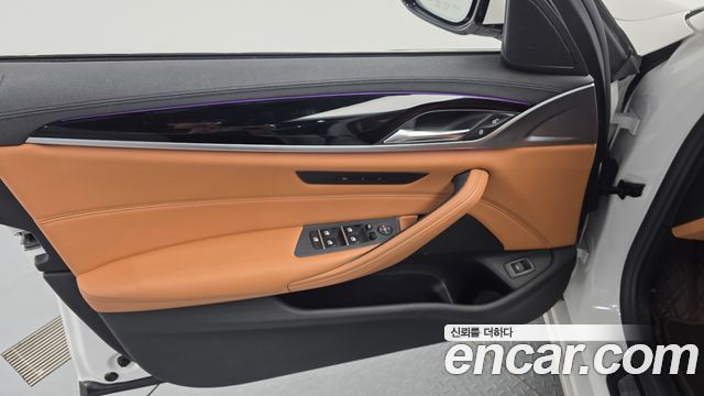 BMW 5 Series (G30) 520i Luxury 2018 — фото 24