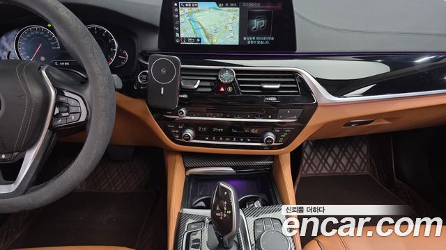 BMW 5 Series (G30) 520i Luxury 2018 — фото 28
