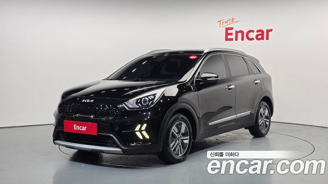 Kia Niro 1.6 HEV Prestige 2022 — фото 1
