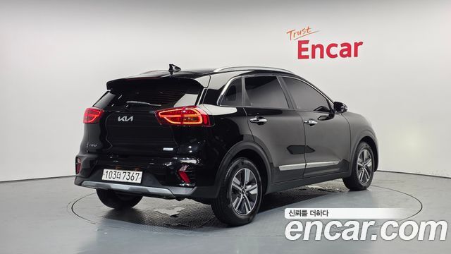 Kia Niro 1.6 HEV Prestige 2022 — фото 2