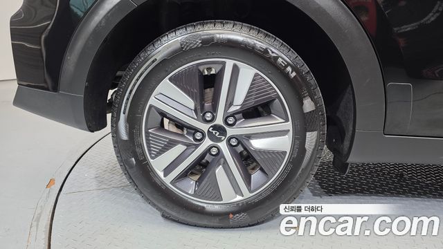 Kia Niro 1.6 HEV Prestige 2022 — фото 21