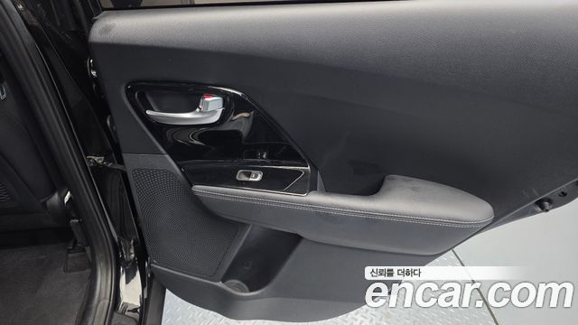 Kia Niro 1.6 HEV Prestige 2022 — фото 25