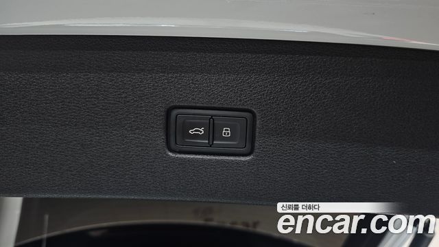 Audi Q8 (4M) 50 TDI Quattro Premium 2021 — фото 37