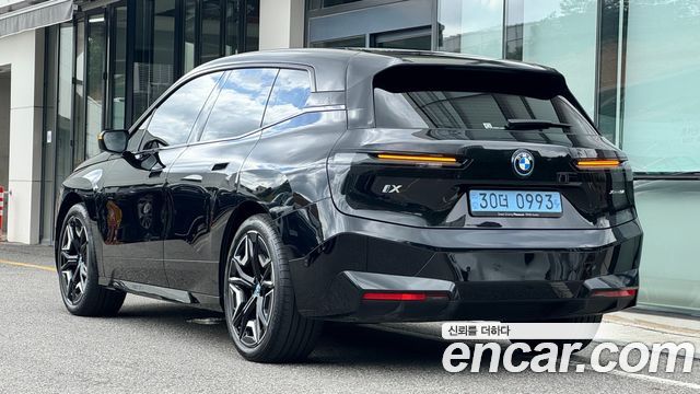 BMW iX xDrive50 Sports Plus 2024 — фото 2